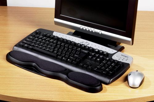 Kensington Comfort Gel Keyboard Gel Wrist Rest Black - 62385